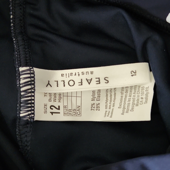 🎉HP🎉NWT Anthropologie Navy blue/white retro polka dot tie one-piece swimsuit 8 - Picture 4 of 4